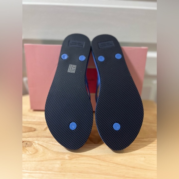 Kate Spade Flip Flops NWT & Box - Picture 2 of 3